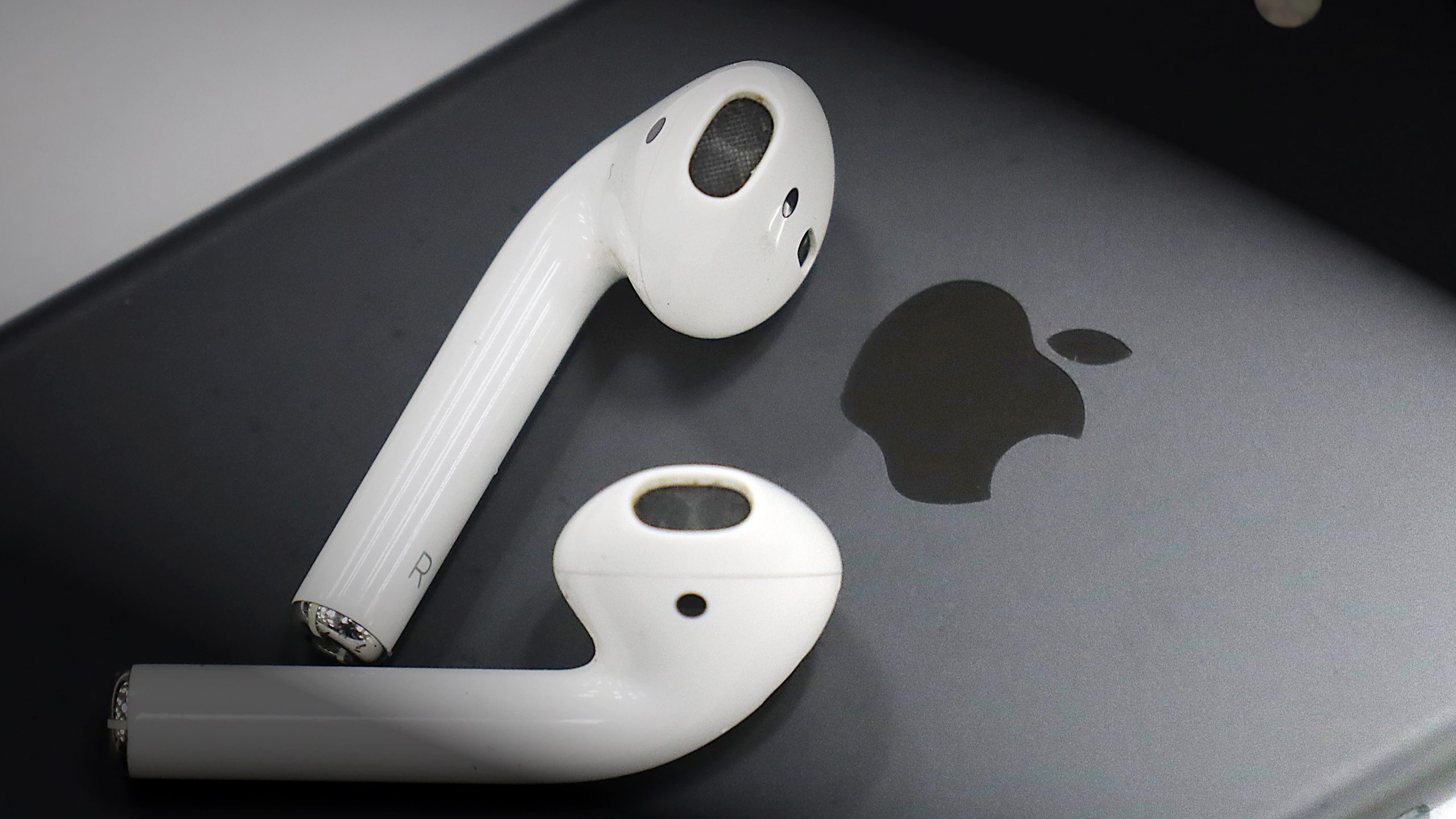 AirPods