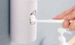 Xiaomi toothpaste machine