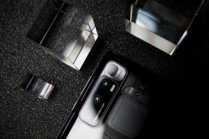 Xiaomi Mi 10 Ultra high-end smartphones